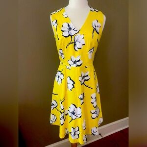 Bright and summery Draper James dress size 8